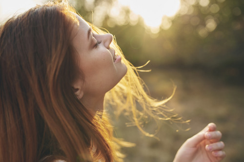 Energiearbeit - Die unsichtbare Kraft in unserem Leben: Foto: © SHOTPRIME STUDIO / AdobeStock / #453084229